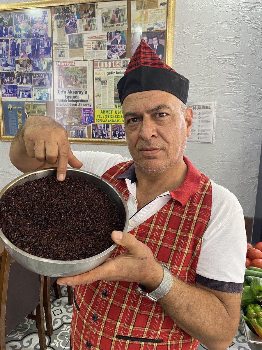 Her derde Deva Şanlı urfamızın vaz geçilmezi.  İsot