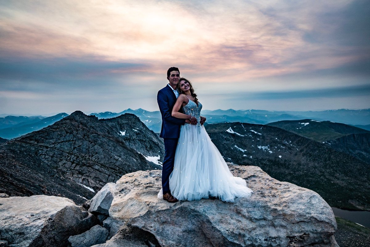 Romantic and sparkling, swoon! Our #realbride magic is soaring 🤍 #vowsinvandervelde