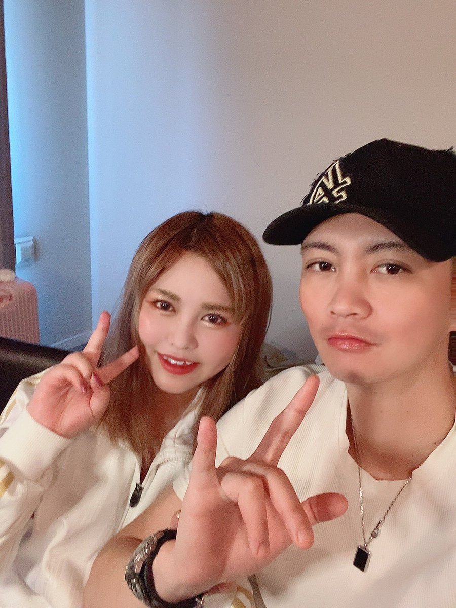 きゃりー お知らせ 9 5日曜日 午後17時 19時まできゃりーとスーパーナイスでリア凸待ちしちゃいまーす 場所は新横浜駅付近です チェキも用意しますね お暇があったら会いに来てね 楽しみにしてます ツイキャス カップル配信者