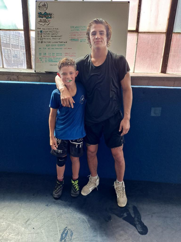 TommyBauer174's tweet photo. @Mason_Bauer2 with a great workout @TWFOC with Coach K and 2021 Junior World Bronze Medalist Bryce Andonian! https://t.co/7QQoYtIJNw