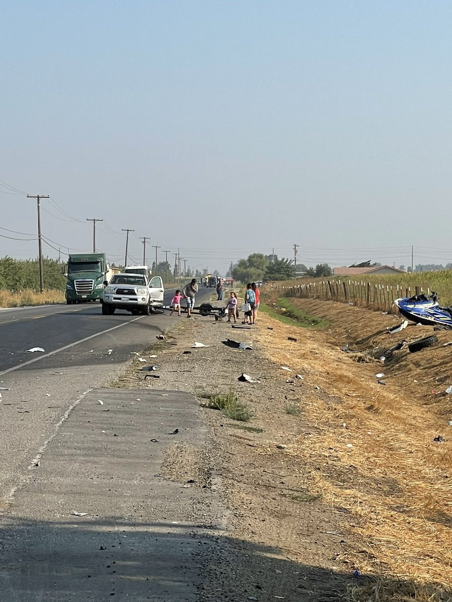 stanconfirepio's tweet photo. #SCFPD responded to a 2 car collision on Albers near Dusty ln. A total of 6 people were transported including one flown by helo, lz ops handled by @ModestoFire. @modbee https://t.co/ERmT1DkvAS