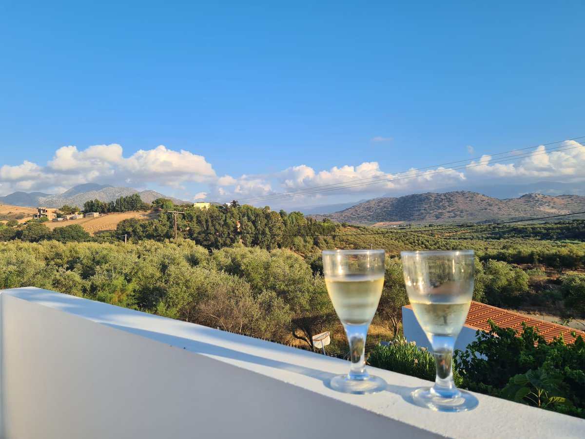 Claire Fisher tweet media