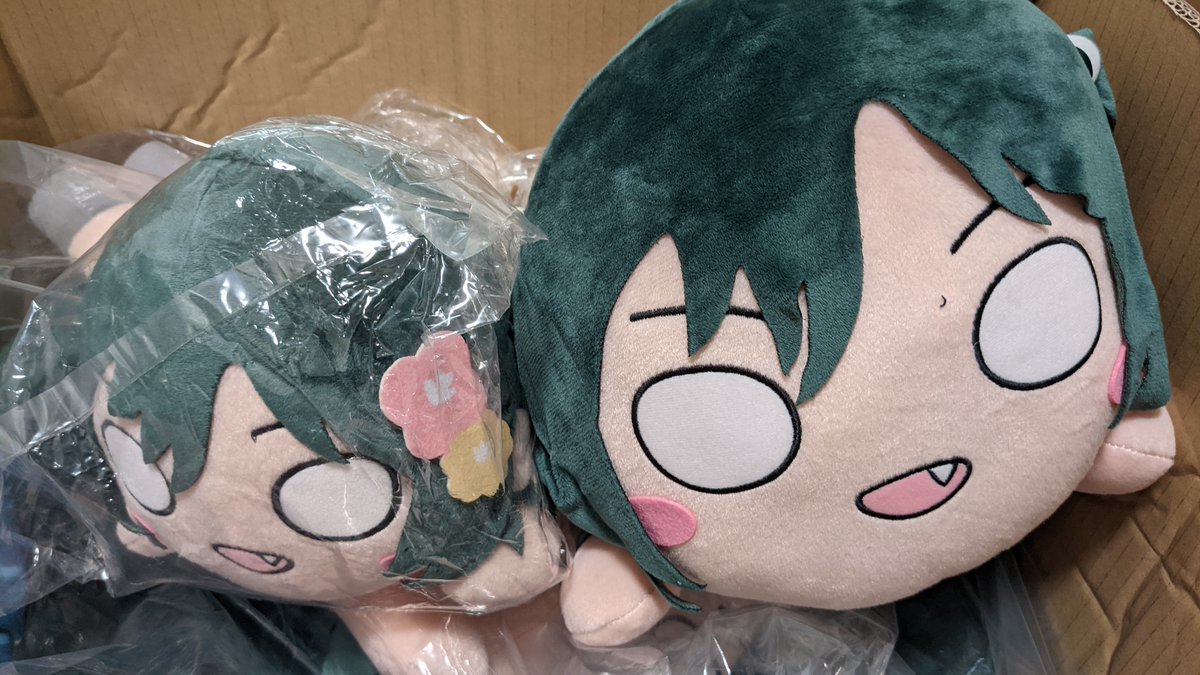 What's better than one fang? Two fangs.

Whoa, that's a full fang. All the way. Double fang.

More jumbo fang: nesoverse.com/index.php?main…

We start shipping tonight. New in stock numbers for medium fang tomorrow.