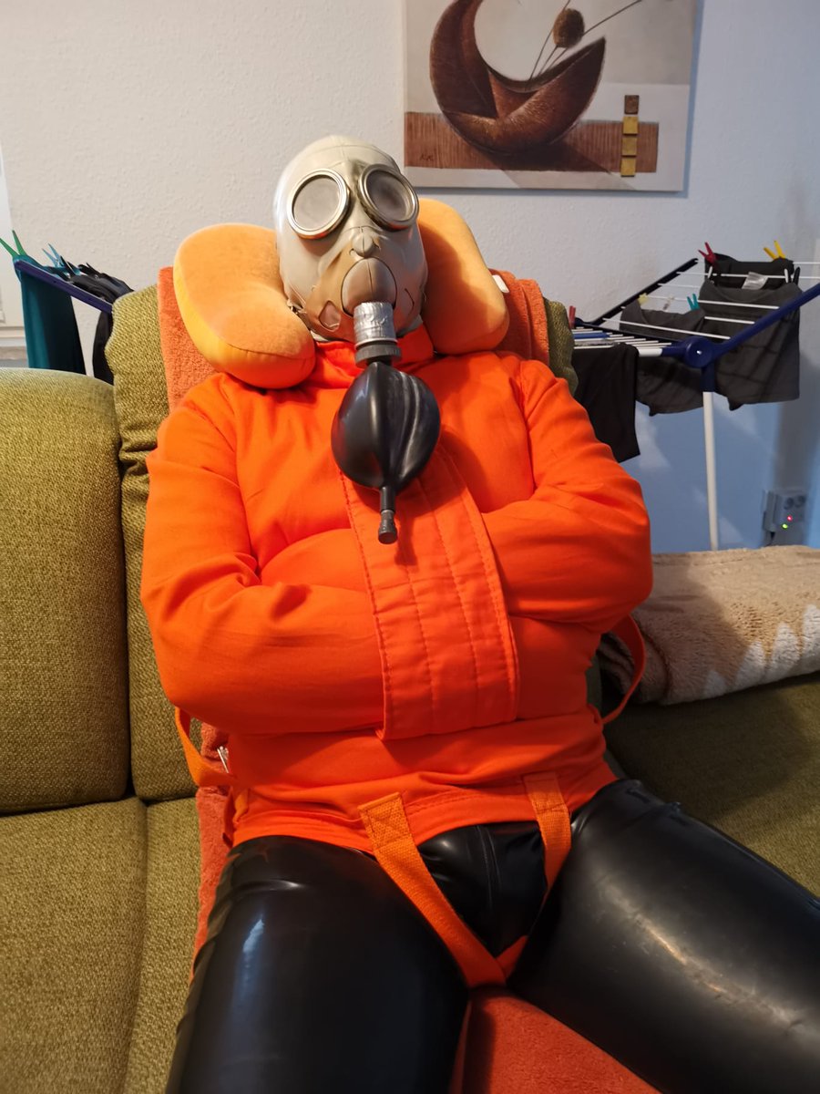 Nach dem Gasmaskentausch wurden noch ein paar Stunden dran gehängt.