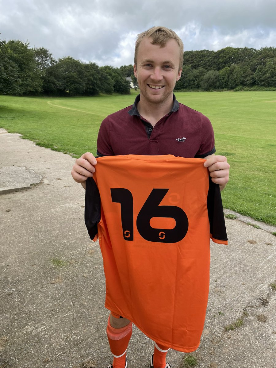 Few photos of the new signings before the 1st game of the season next week!🧡🖤
