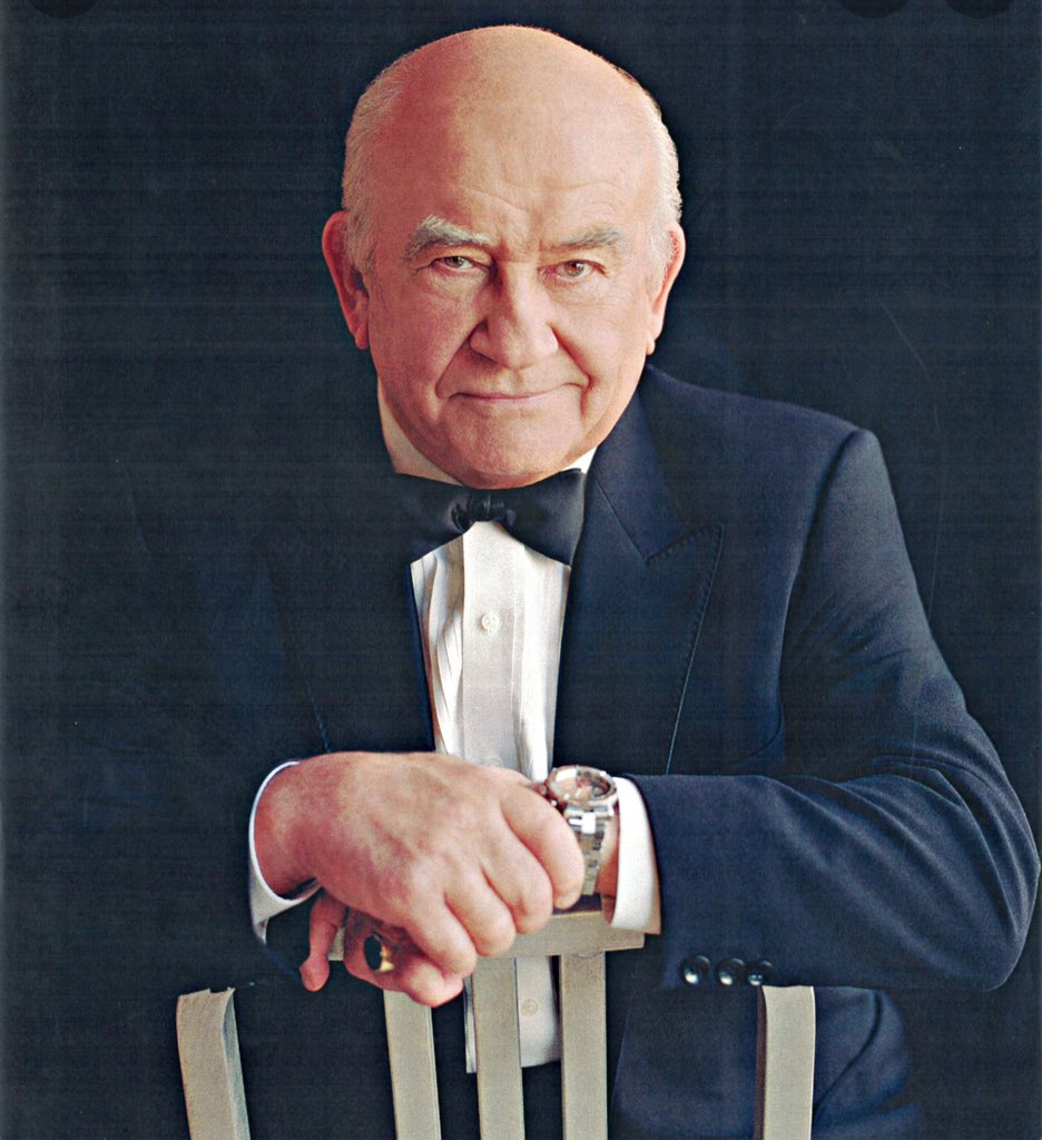 With deep sorrow we mourn the passing of wonderful actor & union stalwart, former SAG legacy president @TheOnlyEdAsner We will miss his charming, pretend gruff presence at board mtngs & events, his passion for our Union , his talent-a deeply wonderful human