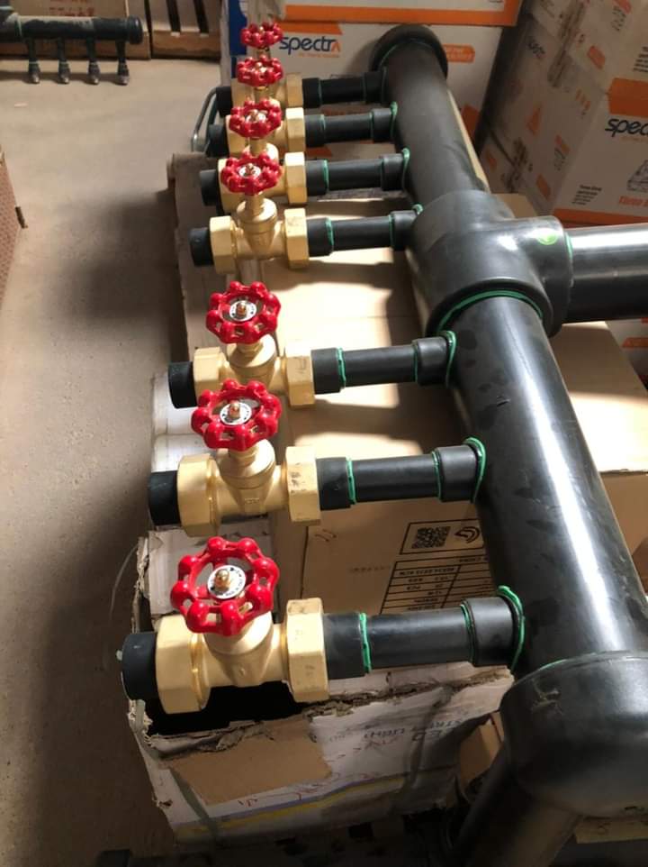 فنى سباكه وترميم وصيانه المنازل وتأسيس الحمامات و مطابخ وتركيب بلاط وتكسير بلاط وبااقل الأسعار تسليك مجاري بااحدث الاجهزه  ٠٥٥٦٨٧٦١٤٣