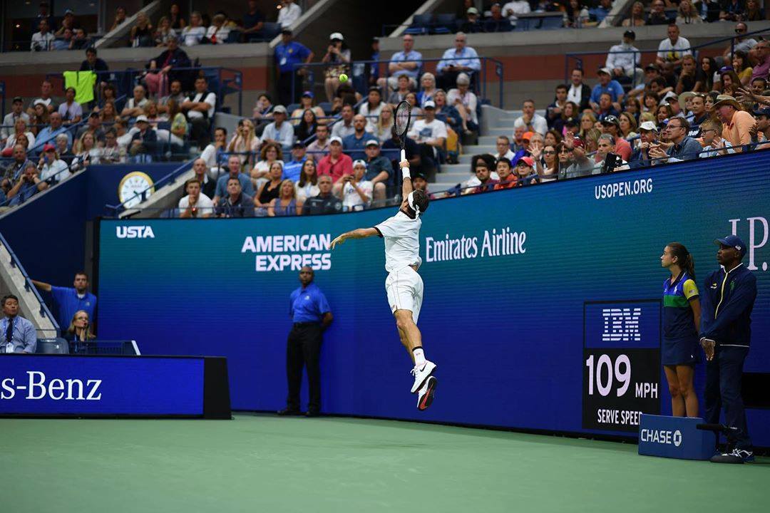 norinchi_df's tweet photo. It's the flying Fed!๐ #OnlyRogerCanFly๐ https://t.co/yJu6h0lE5D
