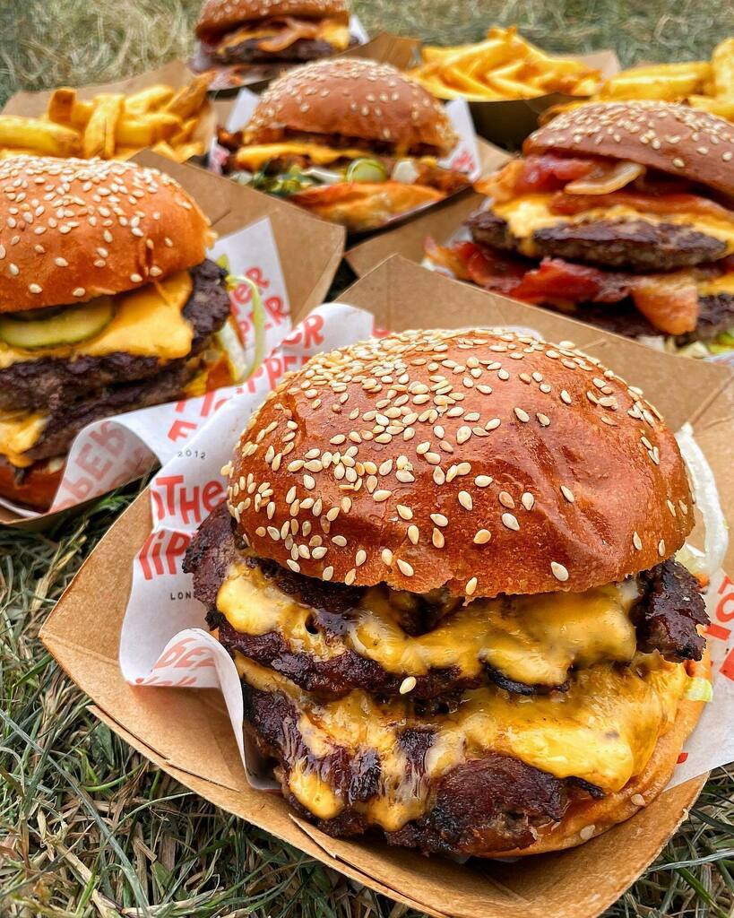 at @motherflipperuk @moflip_manny @samuel_leal_andrades getting my 5-a-day. 5 BURGERS that is.
But it has to be done…last night <a href="/thebigfeastival/">Big Feastival</a> and the @allsaintsoffic were on. What’s a boy to do?
Pleasure to be back and bravo to the whole team for … instagr.am/p/CTKtSl2o0vI/