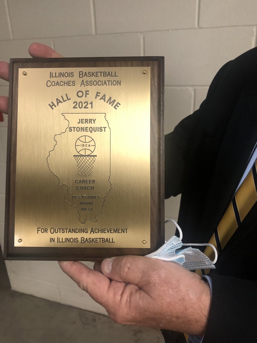 Congratulations to Stony on being inducted to the Illinois Basketball Coaches Association Hall of Fame! We are so grateful for his dedication to our program, school, and community, and we can’t wait to see what his 40th season has in store💛