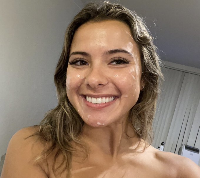 Cum always puts a smile on my face 😊 https://t.co/Mc7loU5HVe