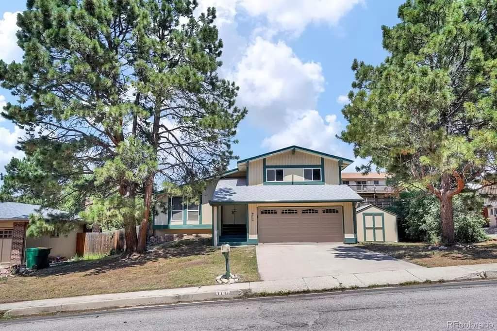 Kleetus710's tweet photo. We Took The Leap and are Officially Home Owners...so excited for this new chapter in our lives https://t.co/ENiSUhZgq7