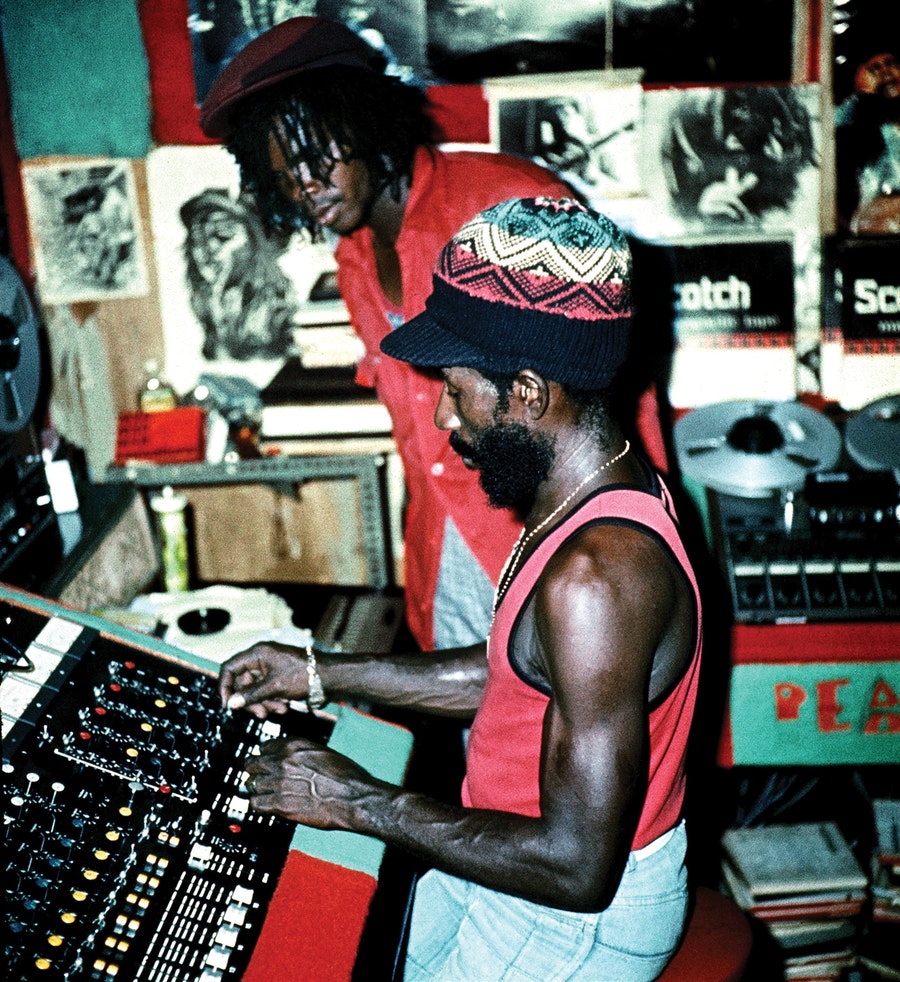 RIP Lee “Scratch” Perry. The man behind reggae's most ethereal productions.
​
​Heart of the Congos is playing loudly. 
​
​📸 by Adrian Boot and from our article 'City too Hot' by David Katz. 
​
 waxpoetics.com/connections/th…