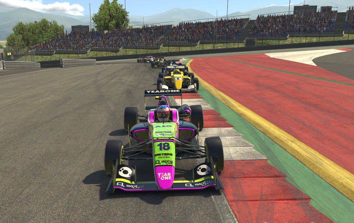 yearoneesports's tweet photo. Please form a line in an orderly fashion and let the leader of the pack run the race!! #TeamYearOne https://t.co/oVnmsm1VaU