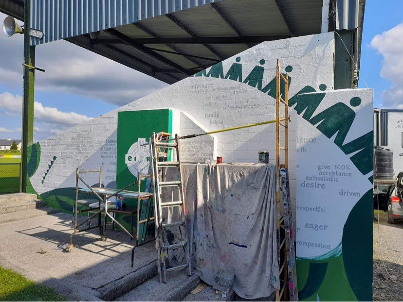CharlestownGAA's tweet photo. A massive shoutout to Damien Martin Moran for his wonderful work on this masterpiece over the last days!

Damien was kind enough to lend us both his time &amp; his talent at no cost - we are so so thankful and are like everyone else really blown away by the finished product! 🙂🖌🎨🧸 https://t.co/CnGIxABRb8