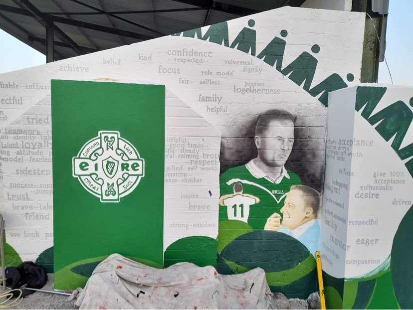 CharlestownGAA's tweet photo. A massive shoutout to Damien Martin Moran for his wonderful work on this masterpiece over the last days!

Damien was kind enough to lend us both his time &amp; his talent at no cost - we are so so thankful and are like everyone else really blown away by the finished product! 🙂🖌🎨🧸 https://t.co/CnGIxABRb8