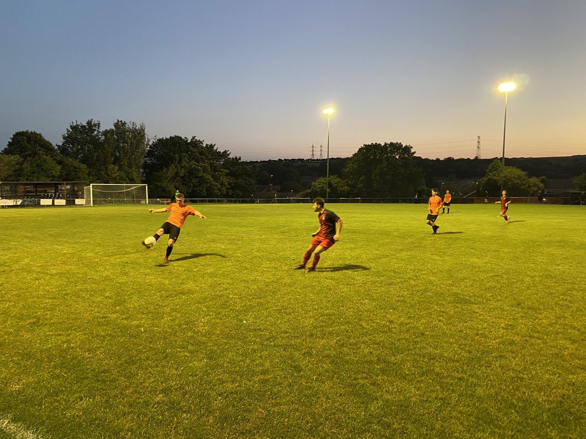 sussexboy's tweet image. Game 20 of Season 2021/22
@mileoak_fc 4 v 3 @wick_club 
Southern Combination League Division One
📅 Friday 27th August 🕢 19.30
🏟 Mile Oak Recreation Ground, Portslade
🎟 £5.00
🌇 16°C
👥 ~60
#groundhopping