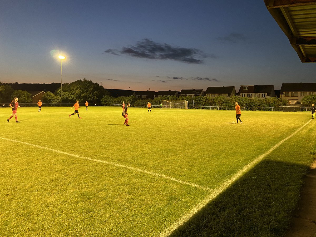 sussexboy's tweet image. Game 20 of Season 2021/22
@mileoak_fc 4 v 3 @wick_club 
Southern Combination League Division One
📅 Friday 27th August 🕢 19.30
🏟 Mile Oak Recreation Ground, Portslade
🎟 £5.00
🌇 16°C
👥 ~60
#groundhopping