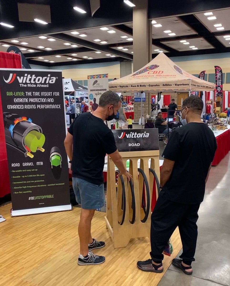 VittoriaTires's tweet photo. We're at @HotternHell100 in Wichita Falls, TX this weekend. Stop by our booth and register to win #AirLiner Tubeless Road Kit, #USWE pack, #Vittoria t-shirt and cap. #HH100 #PoweredByGraphene #TheRideAhead https://t.co/uQ5SSxDcXa