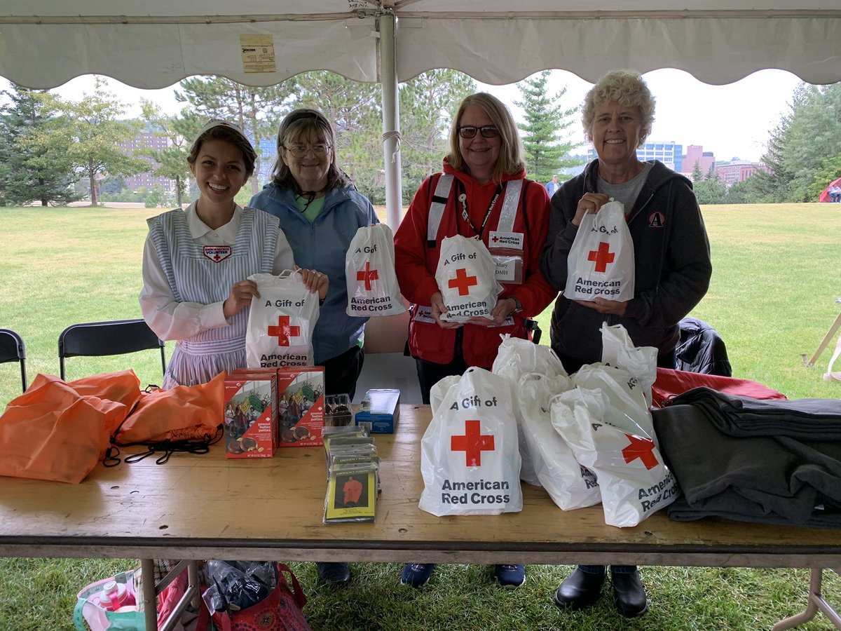 deccduluth's tweet photo. Tribute Fest is all about the veterans and these booths are here to support them in many different ways. From transporting them to appointments, to helping them move into their new houses, these organizations embody everything that Tribute Fest stands for! #tributefest https://t.co/339B09i2Gb