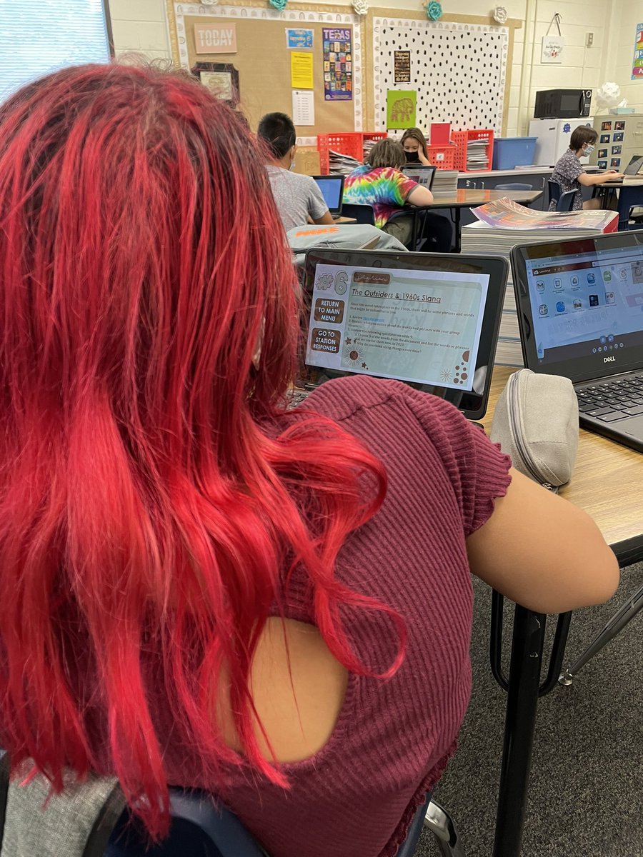 GrizzHendricks's tweet photo. 8th grade students in Mrs. Naumanโs 4th period participated in learning stations to introduce (my favorite book) โThe Outsidersโ today! @GRISHAM_MS @RoundRockISD #GMSilluminates https://t.co/1AJDgyQyXH