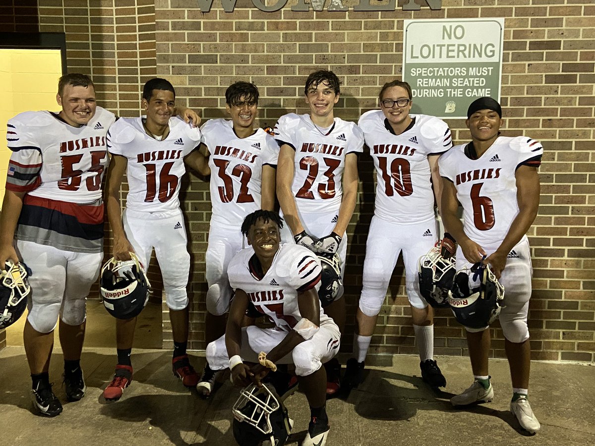 RyanHasenjager's tweet photo. 1-0 baby 🏈 https://t.co/zGRlFQR9uc