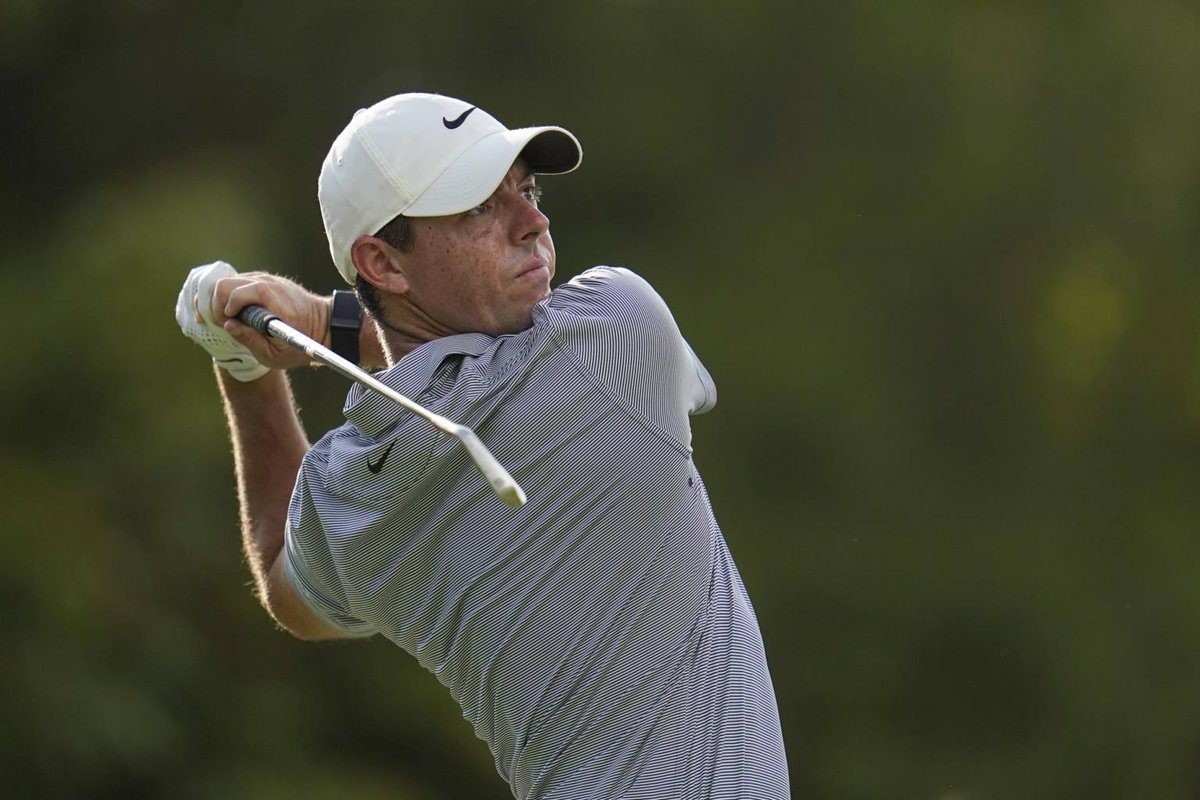 DiarioLibre's tweet photo. |#DeportesDL |  McIlroy, Rahm y Burns comparten la punta en el BMW

🔗https://t.co/oyDkCn58vA

#DiarioLibre #BMW #Golf #JonRah #COVID https://t.co/VwxxUafCrz