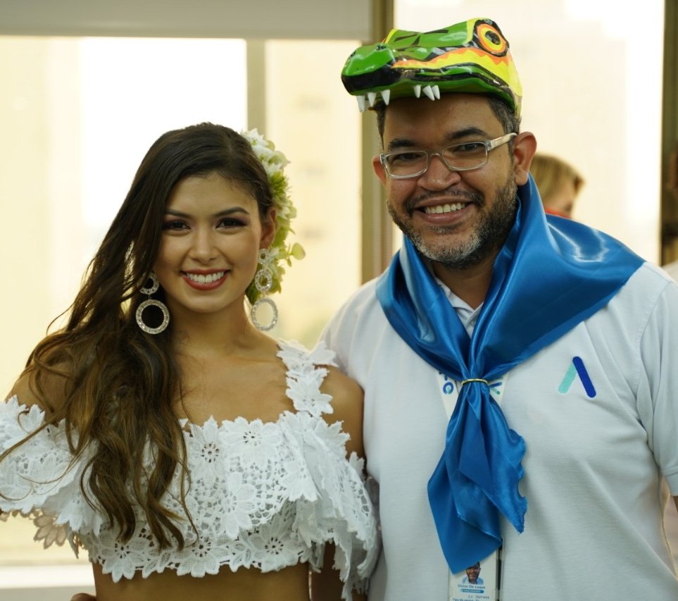 VDELUQUE's tweet photo. 🐊💙#LaReinaqueTransforma Bienvenida @Valecharris_!!! 🐊💙 @Aire_Energia @Carnaval_SA https://t.co/ZoXbgkRAee