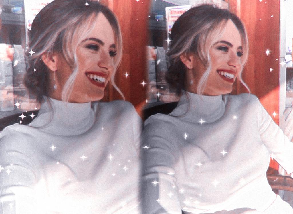 İlk bakışta öldüm ve eridi gönlüm 🍷 #Delihisler <a href="/cemresolmaaz/">CemreSolmaz</a>