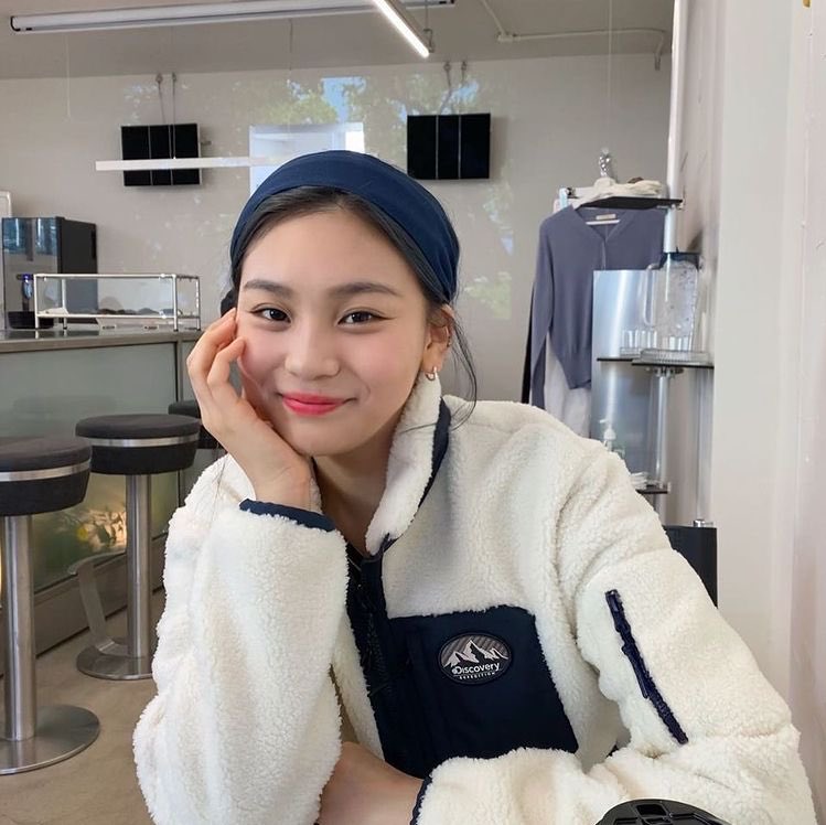 gfriendaes's tweet photo. umji🕊 https://t.co/czPvFIUHm4