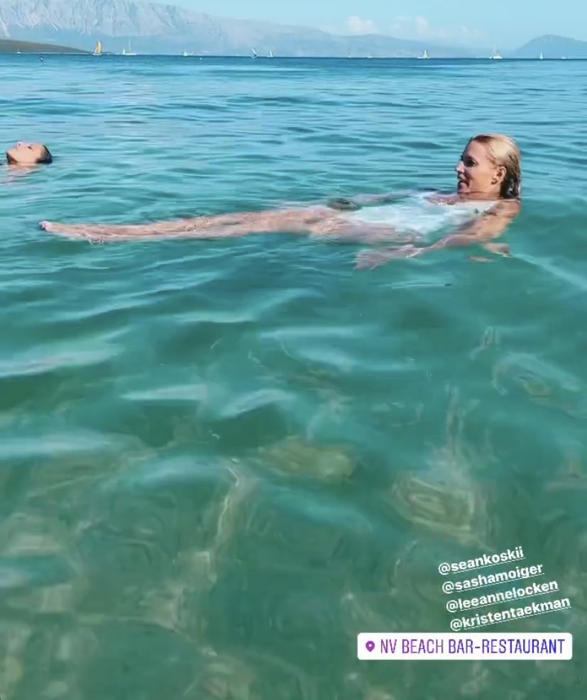 RHLegend32's tweet image. .@LeeAnneLocken and @KristenTaekman are both vacationing in Lefkada island in Greece, they’re staying at the same hotel and they’re hanging out together. Wondering if they knew each other or met there. It’s an unexpected Real Housewives crossover I’d love to see! 🔥 #RHONY #RHOD