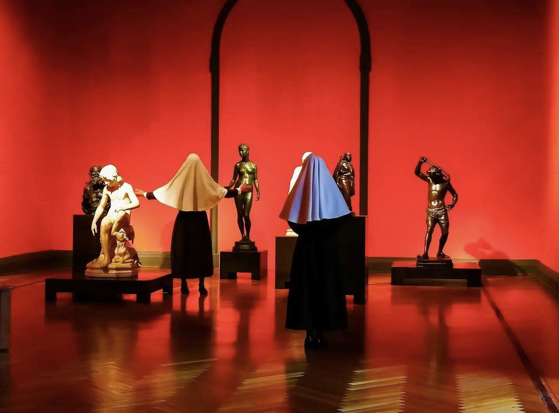 parquecultural's tweet photo. 📣#HOY estreno digital de la obra #STENDHAL en #EscenarioCompartido. Un montaje teatral de la compañía @TiananmenCo donde el @MNBAChile se convierte en el escenario del reencuentro de una especie humana perdida.
@teatrobio @centroGAM @TeatroUC @famfestcl @teatrodelpuente https://t.co/zlBvkOSwM5