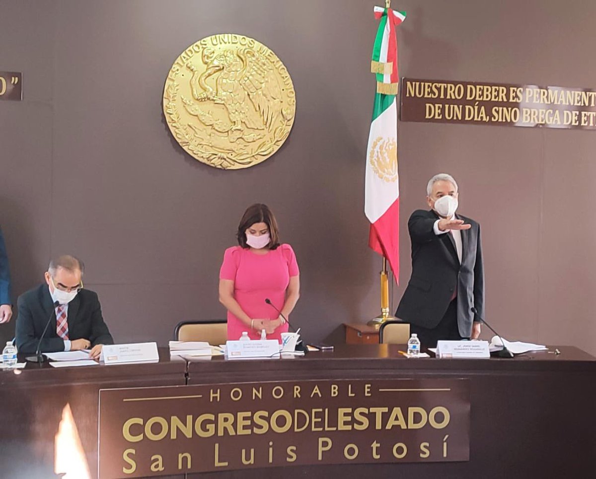 MartinJuarezC's tweet photo. #BuenViernes comparece el secretario general de gobierno Jorge Daniel Hernández Delgadillo por la glosa del #6oInforme de gobierno https://t.co/Cc7hc65Ak6
