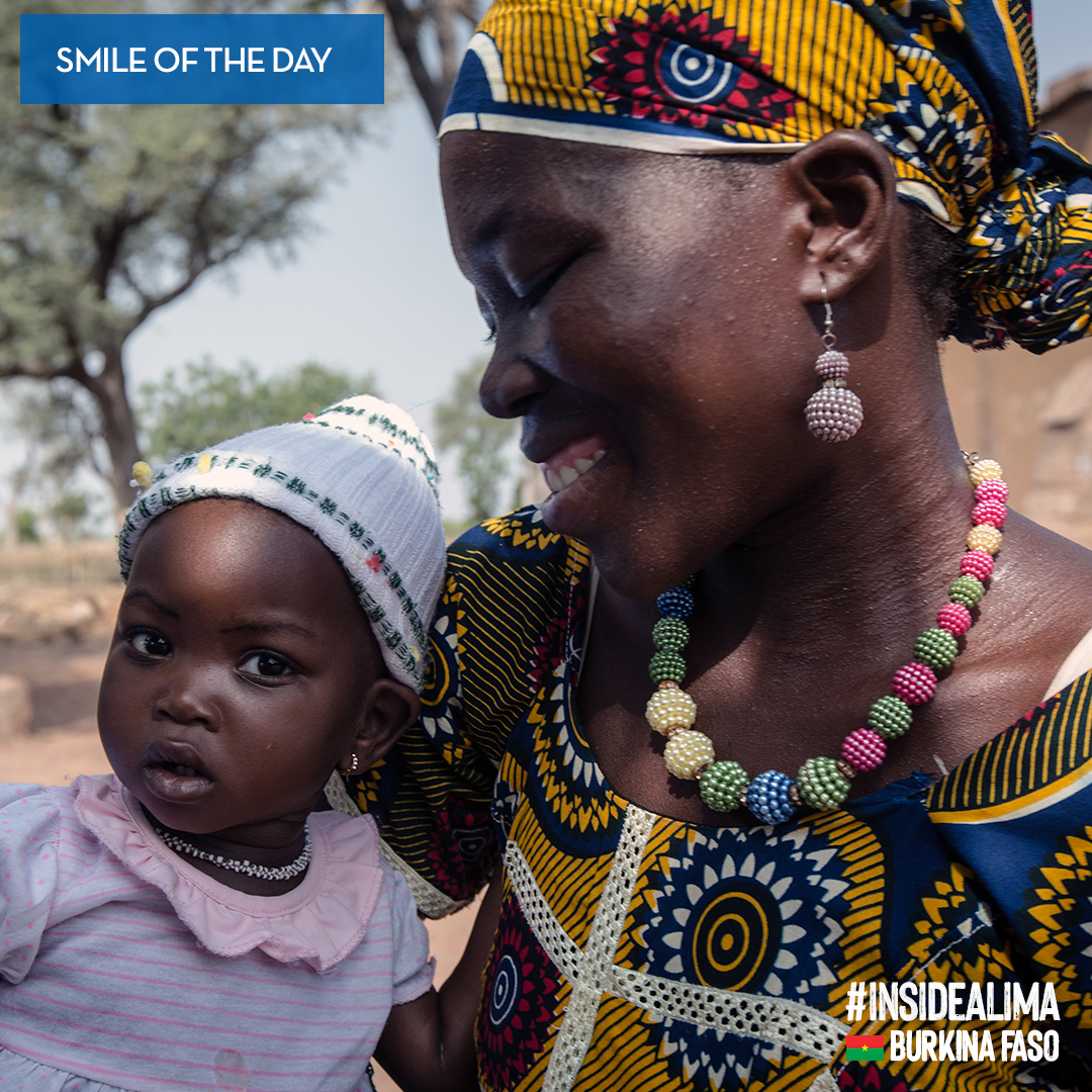 ALIMA_ORG's tweet photo. [#insideALIMA #BurkinaFaso 🇧🇫] "Aminata had a fever and had lost a lot of weight. I was told that she was malnourished. Since then, she has been receiving medicine and food from the health center. She is smiling again." Zoenabou &amp; her daughter Aminata.❤ https://t.co/8YZTrO59GU