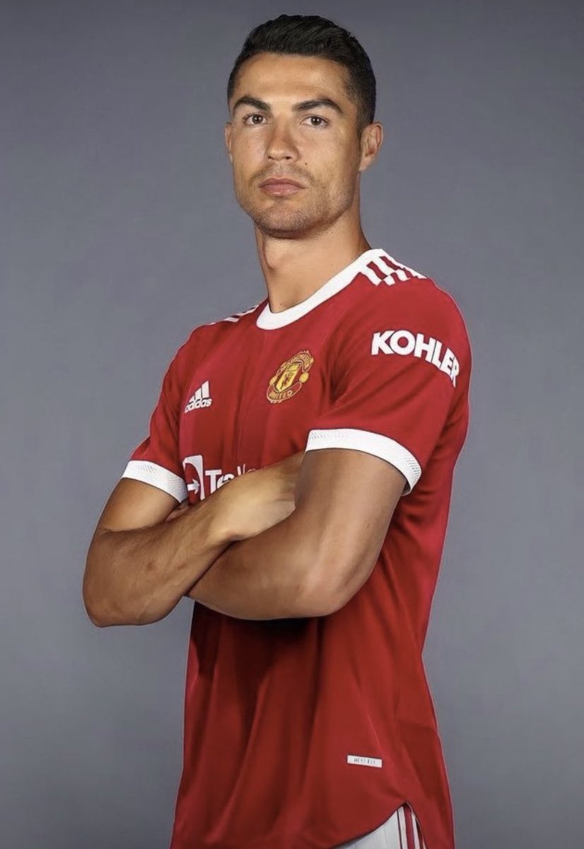 بسبب هذا اللاعب أصبحت من عشاق المستديرة .. 
Welcome Back 
 #MUFC #Ronaldo