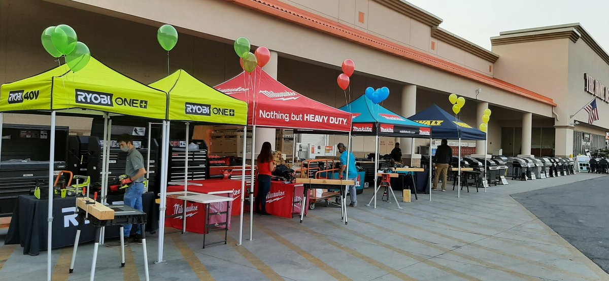 #Distrct53 #ferociou4416 #pacnorthproud  Dare to Compare Vendor event. Promoting ProXtra with digital receipts. Come try each brand, find your perfect fit for your projects.