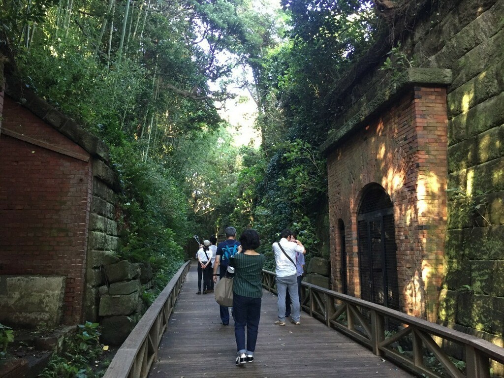 PIHK16's tweet photo. 横須賀の猿島
Former military buildings on Saru-shima island, off Yokosuka, Kanagawa prefecture https://t.co/ShRZHz7IeW https://t.co/tdZDErDrdN