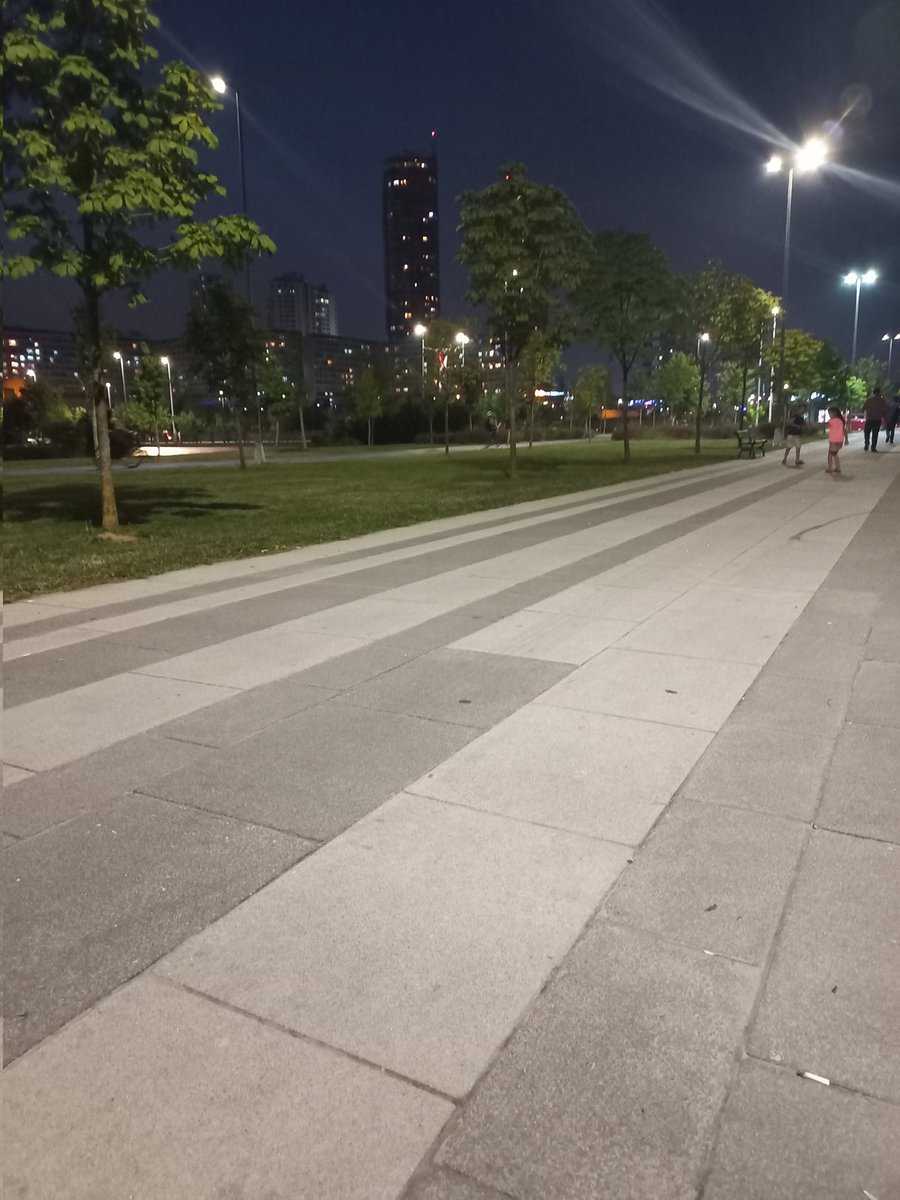 Bugün de payımıza yol düştü...
Olgun pasifim İstanbul halkalı gençleri beklerim 
#gayilan #gayturk #istanbulgay #halkalı #halkalıgay