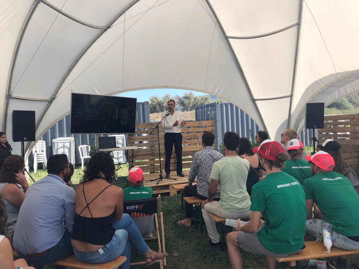 CmaCgm_France's tweet photo. CMA CGM au Delta Festival à @marseille, le + grand événement musical étudiant d’Europe!

Notre VP @PBergaminiEU s'est rendu au "Village des Possibles", un espace dédié à l’entreprenariat, pour présenter le Groupe et ses opportunités.

> Rejoignez-nous ! https://t.co/t2MseU90Dk https://t.co/hMWe43Jf5w