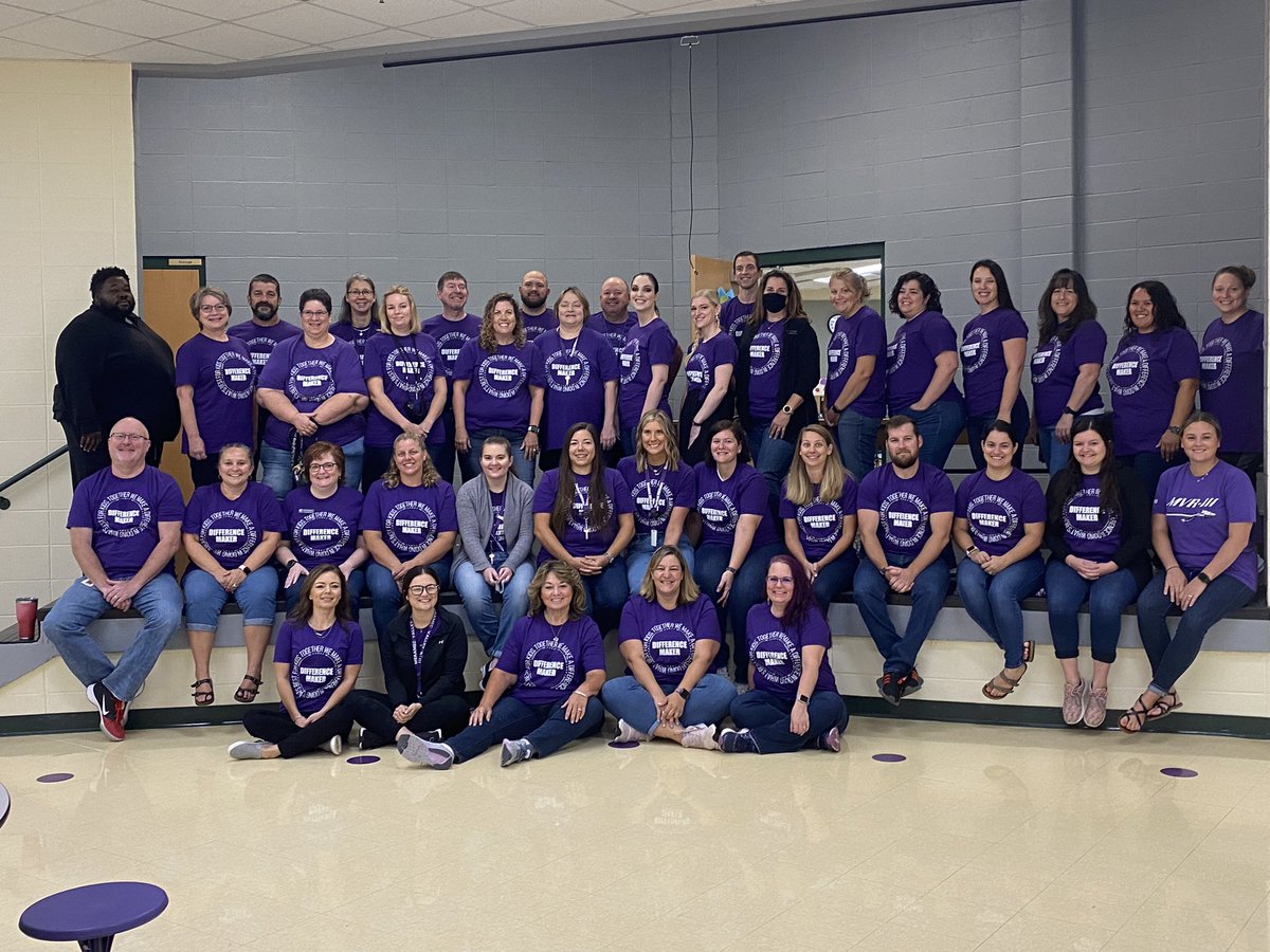 RiverbendChief's tweet photo. This amazing bunch of Difference Makers looks pretty sharp if you ask me! Celebrating our first Purple Pride Friday in style! @DistrictMVR3 https://t.co/sBFSA7oLQS