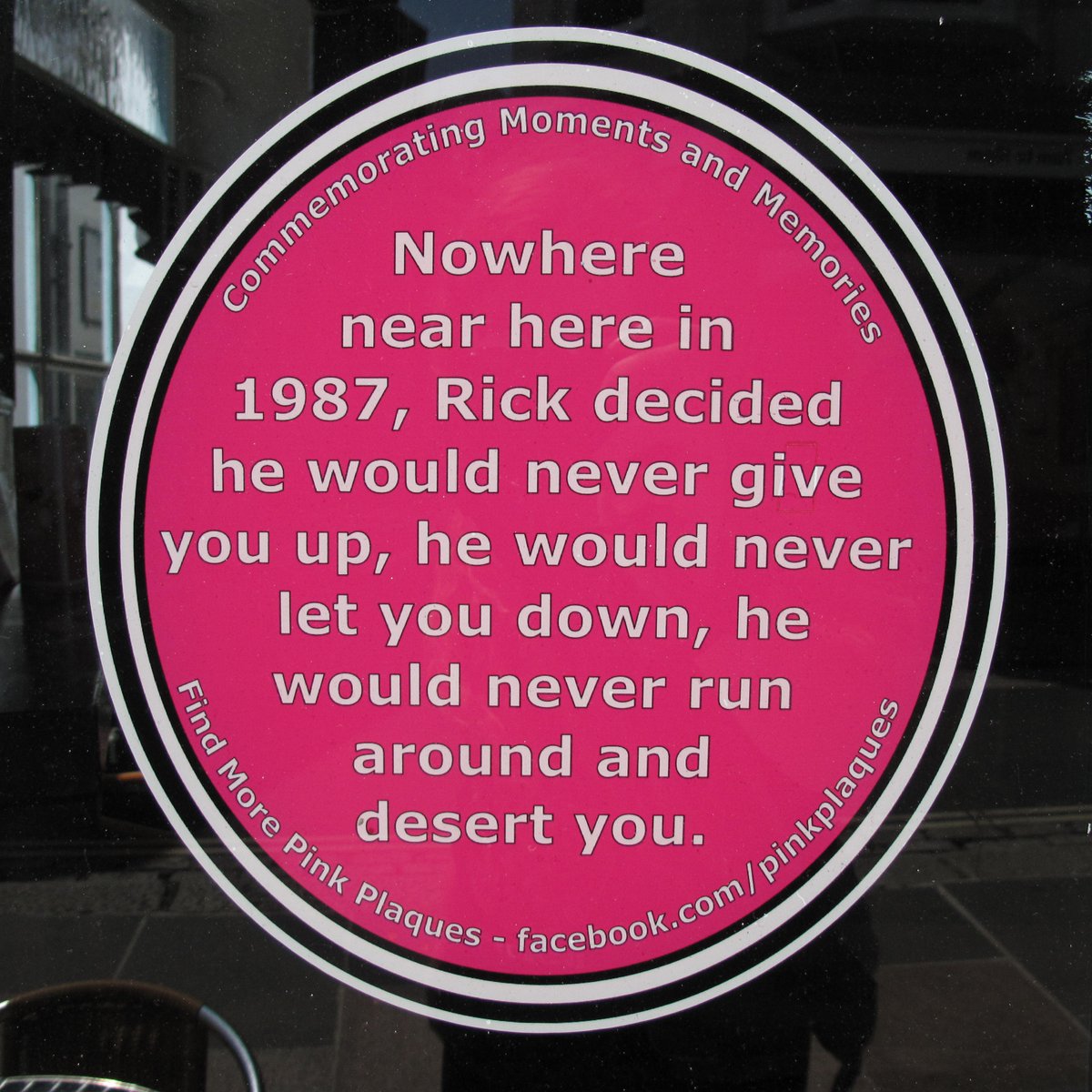 Thank you to 'The Maritime Inn' at the Barbican facebook.com/TheMaritimeInn for hosting this Pink Plaque that has had quite a few laughs and double takes 🤣 Pink Plaques Sponsored by <a href="/mayflower400uk/">Mayflower 400 UK</a> <a href="/plymouthcc/">Plymouth City Council</a> <a href="/theboxplymouth/">The Box, Plymouth</a>  with additional funding <a href="/PlymCityCentre/">Plymouth City Centre Company</a>