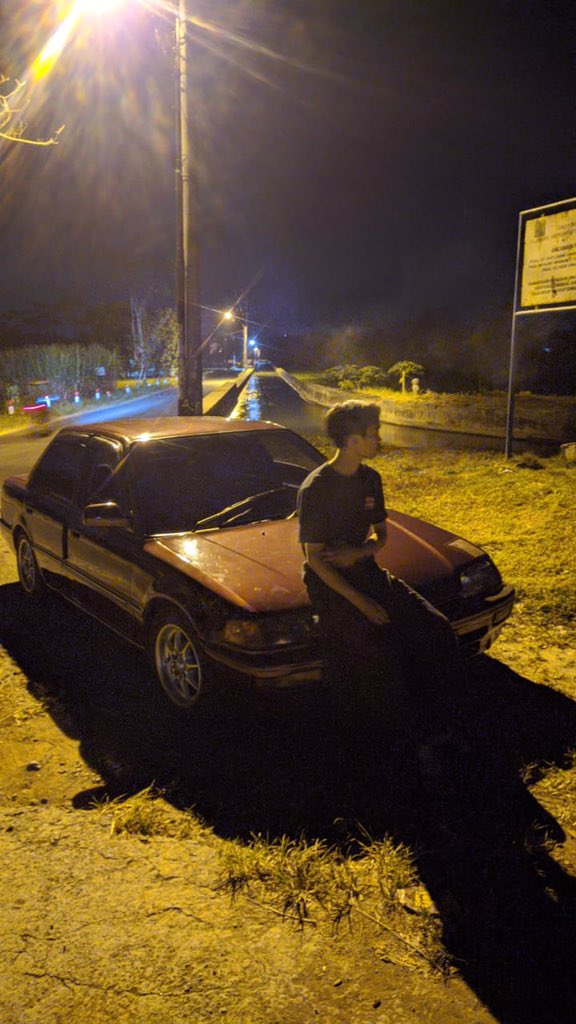 edysvsantoo's tweet photo. Modal sarungan wani dolan! https://t.co/KBEQm5edNt