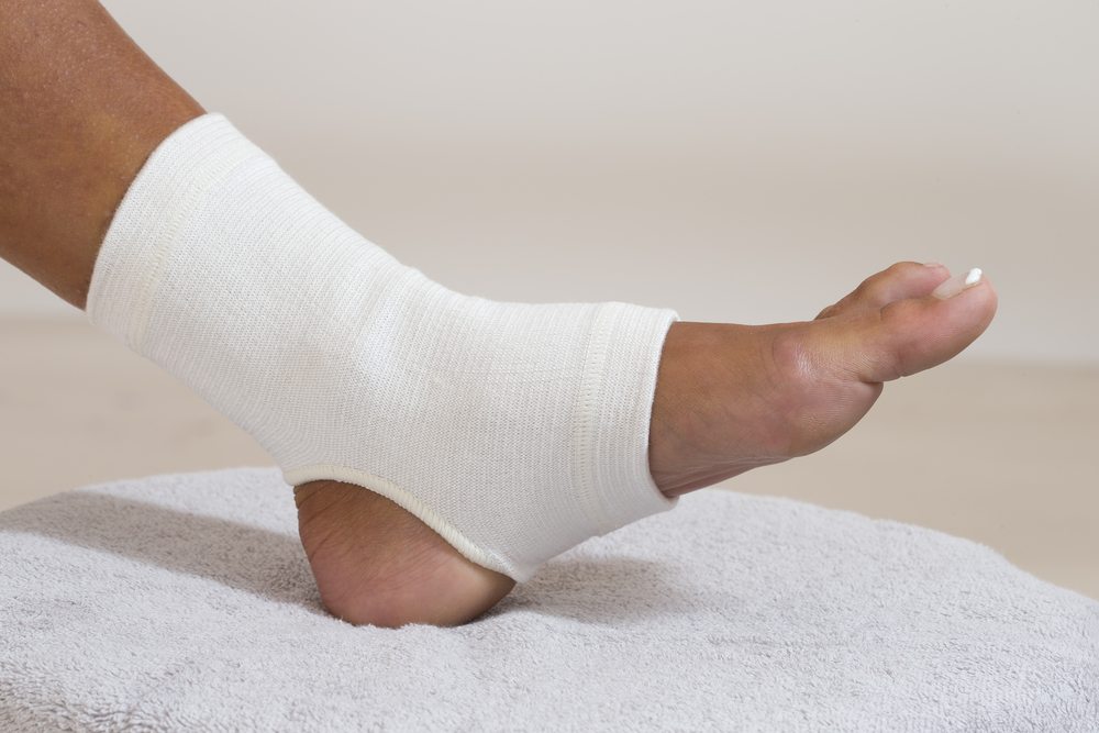 Healthi_Guide's tweet photo. All About #Compression #Socks: Who Needs to Wear Them and How to Choose a Good Pair - https://t.co/5wxcZAkAMC - #CompressionSocks #Pregnant #Support #Surgery #Travel #VenousInsufficiency - #Health https://t.co/SKOXTmKf4R