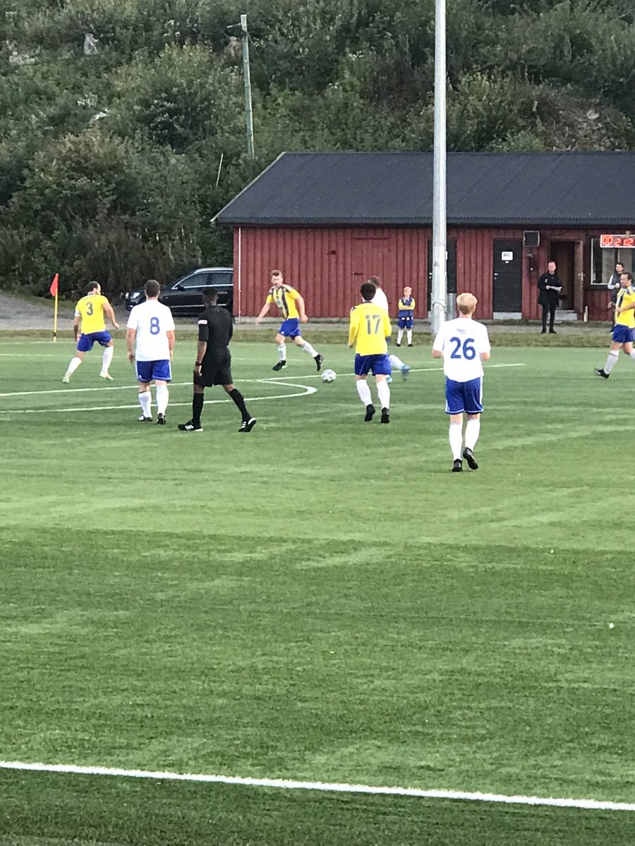 BiriFotball's tweet photo. Lokalderby på Biri. Naboene med samme postnummer leder til pause. Biri - Redalen (0-3) https://t.co/7nC5KP9Y8o