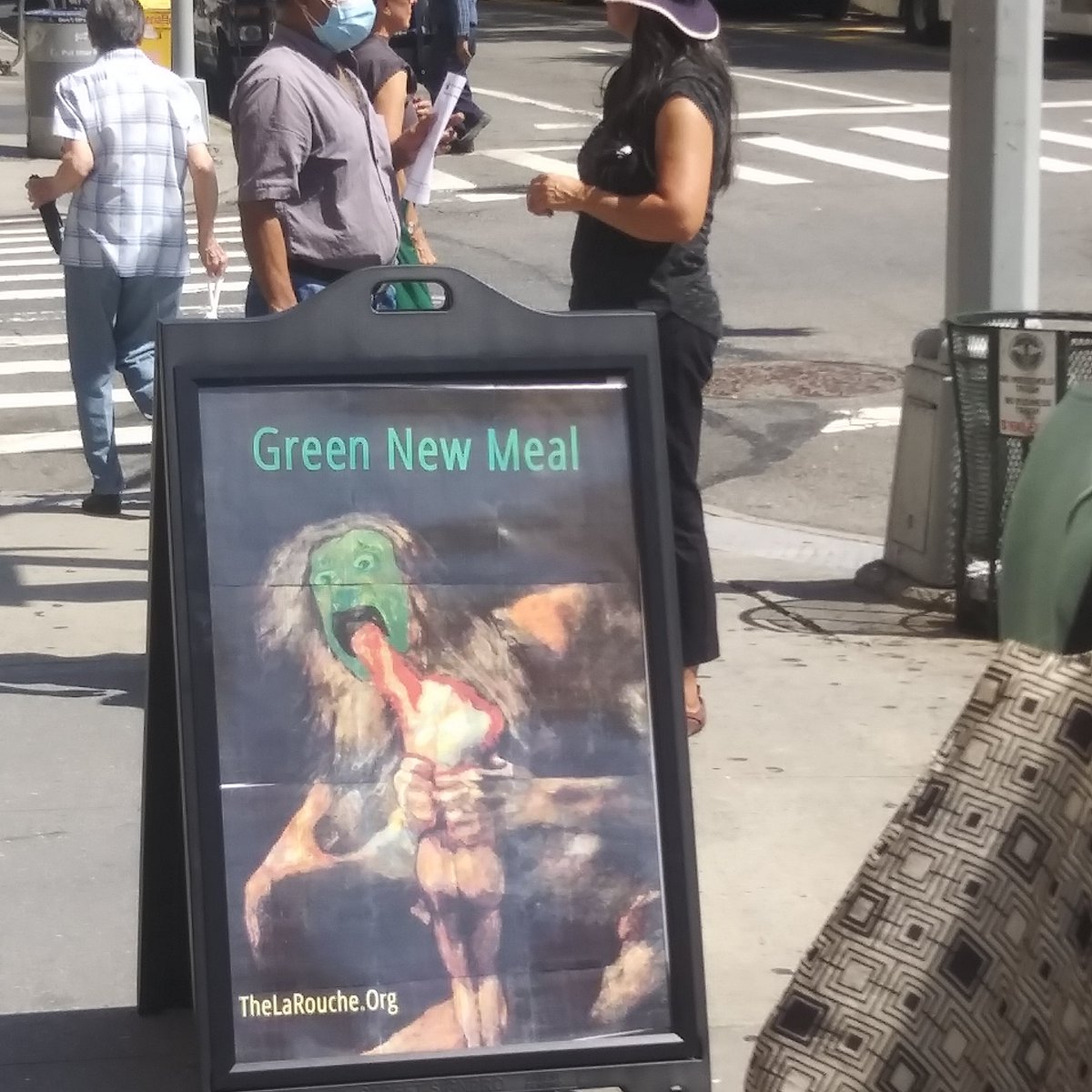 RT @ZeppLaRouche: On the Streets of Manhattan
--No #GreenNewDeal
Thank you Goya! https://t.co/DdnsxciB3e