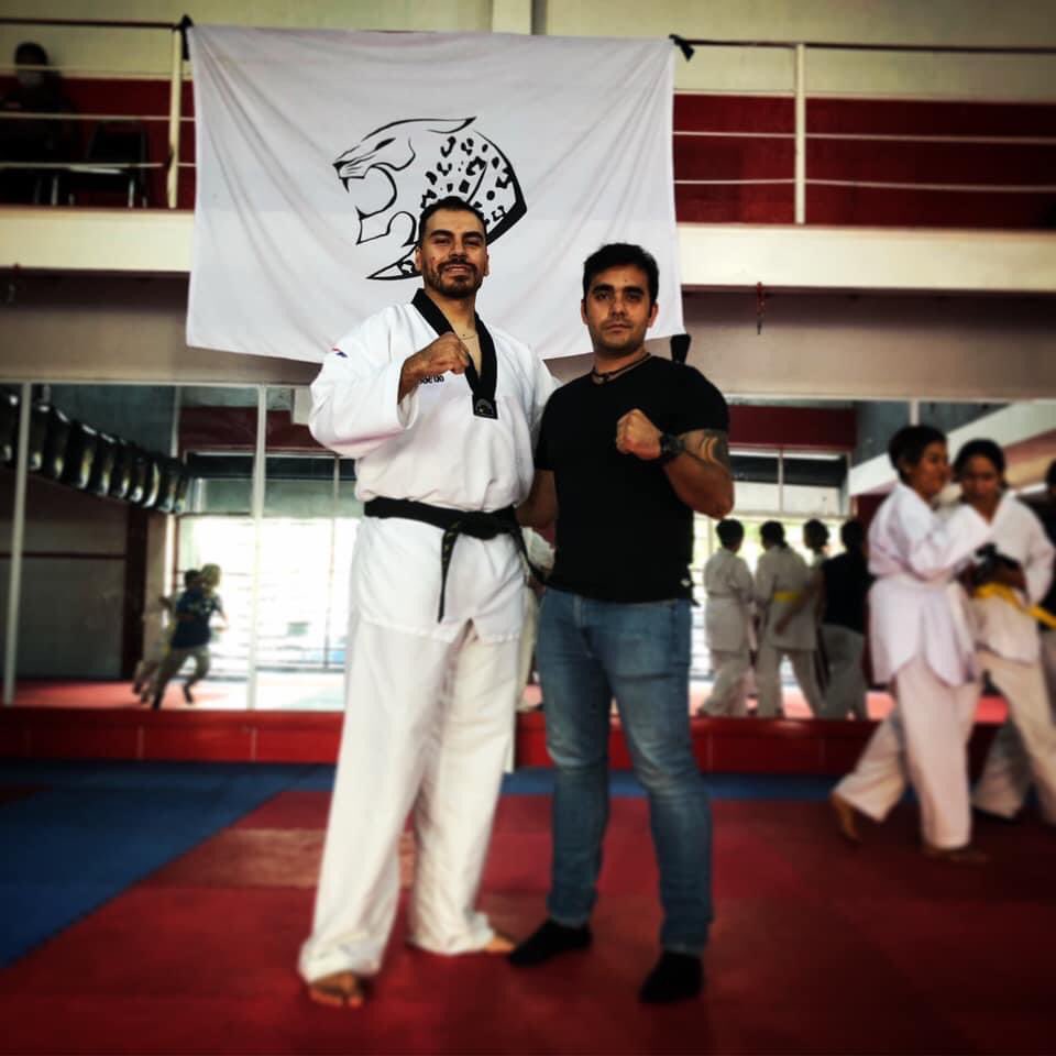 AR_AlvCar's tweet photo. Cuando el Campeón Mundial @Uriel_Avigdor visita tu Dojang @DDG_TKD 
🥋 https://t.co/Je6kfKZVPH