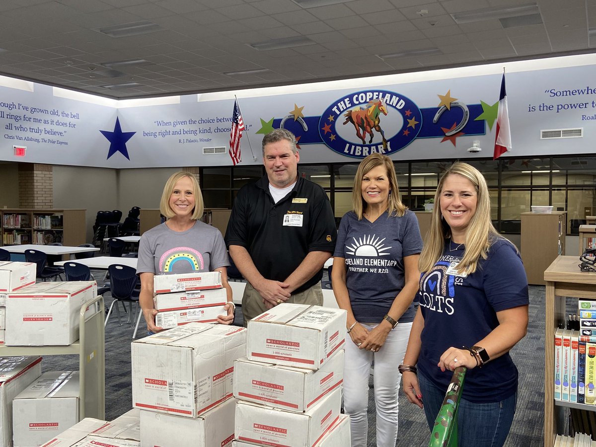 CopelandReads's tweet image. Wow! Thank you Jay Durham from UPS store #0443 at Louetta/249! His store and Toys For Tots donated LOADS of new books for @CopelandCFISD readers to enjoy! #CFISDLibraries @CyFairEdTech @CyFairLibraries