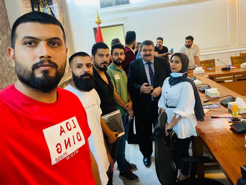 ___9ah's tweet photo. @muhandalkinani استاذنا الغالي موضوع العلوم 
مخصص النا درجات بالموازنة 
اتمنى تحل موضوعنا لان طال الانتظار لاتنسانا معتصمين العلوم صار 16 شهر امام وزارة الصحة https://t.co/KIOOJi1EZx
