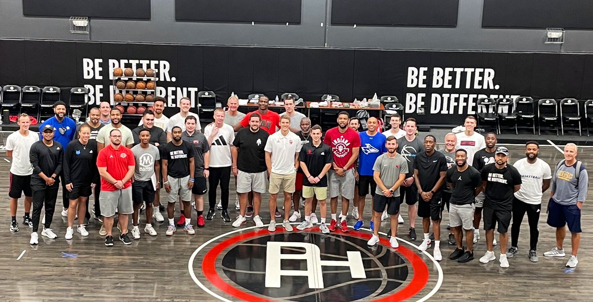 Nothing better than getting to connect with great people from every level of basketball!

Grateful to have had all these coaches travel to Phoenix for our all access player development clinic.

Now it’s time for all of us to go impact somebody else!