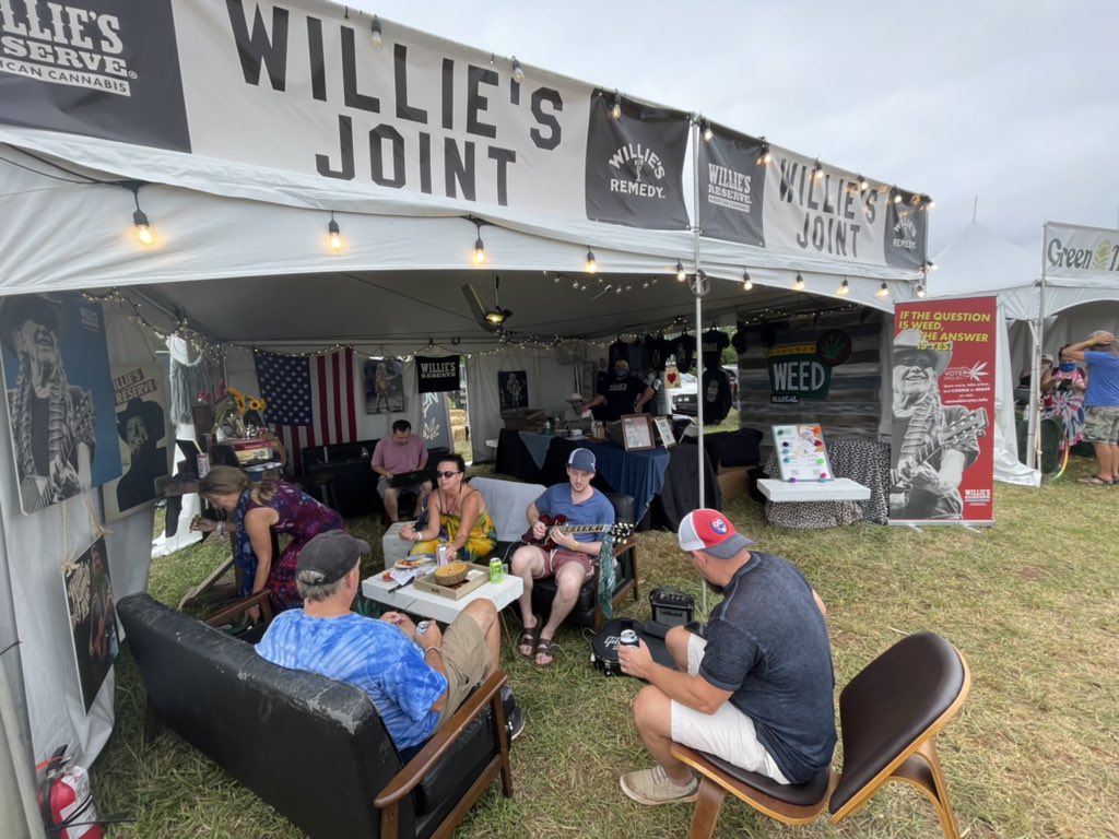 Get in on the fun and freedom at Willie’s Joint! Grab your circle of friends and pass by this ultimate chill space next to the Showfield. CBD infused iced coffee, Chill Steel Pipes, and the coolest vibes. Happening now! #williesjoint #williesreserve